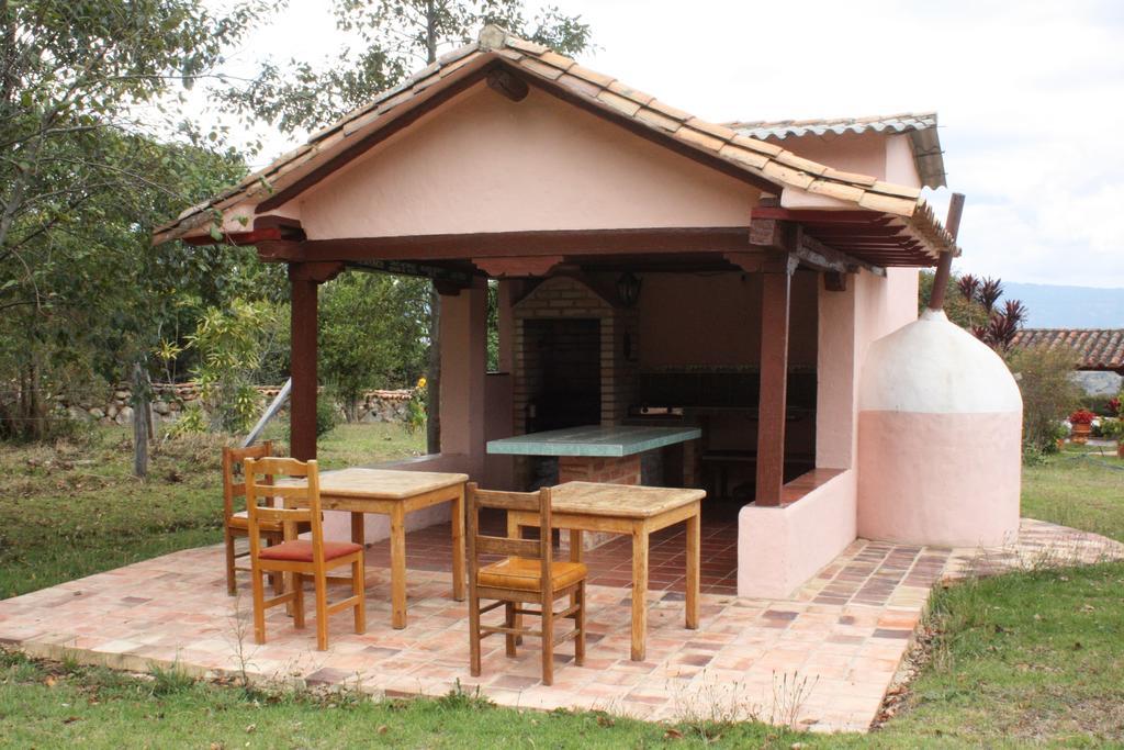 Bed and Breakfast Hacienda El Pinar Del Viento à Villa de Leyva Extérieur photo